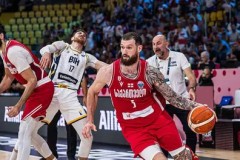 奇才新秀特雷-约翰逊年龄多少岁？答案：19岁